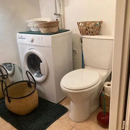 Apartman With Large Private Courtyard