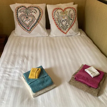 Апартаменты With Large Private Courtyard *