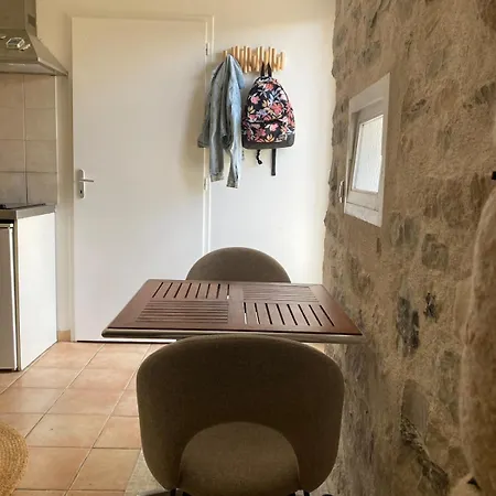 With Large Private Courtyard Apartman