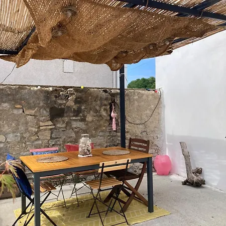 With Large Private Courtyard * Буко